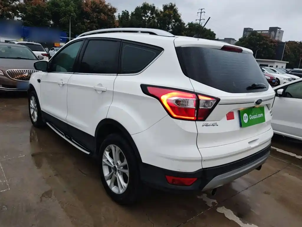 Ford Kuga — миниатюра 5