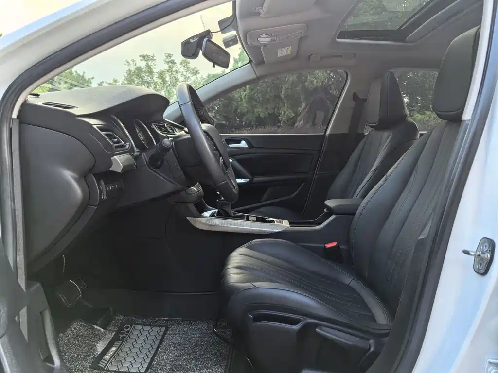 Peugeot 408 — миниатюра 10