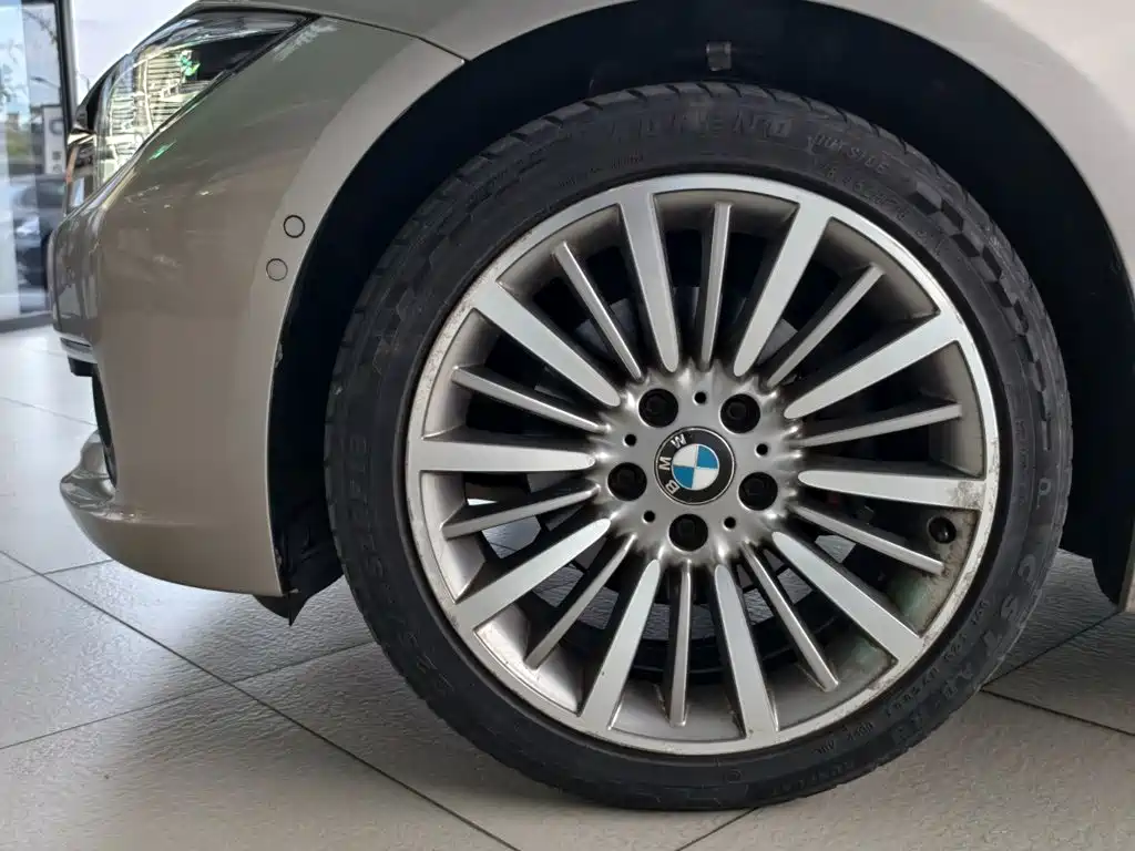BMW 3 Series — миниатюра 15