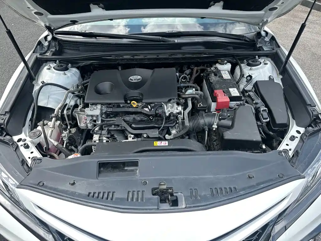 Toyota Camry — миниатюра 19