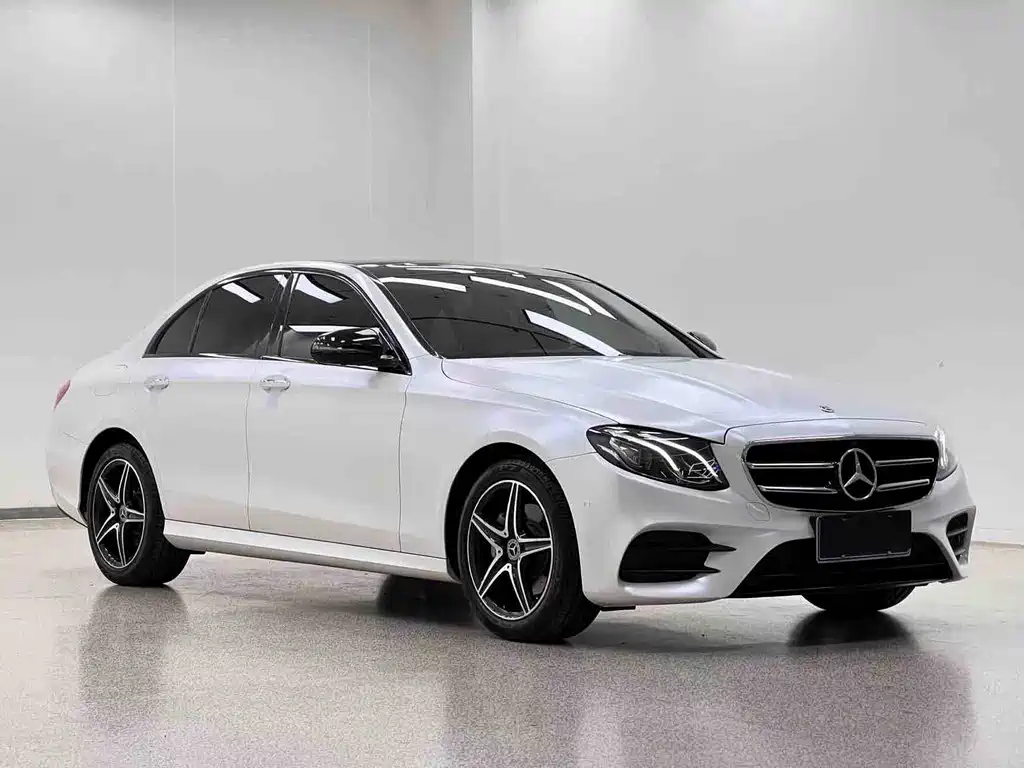 Mercedes-Benz E-Class (Import) — миниатюра 3