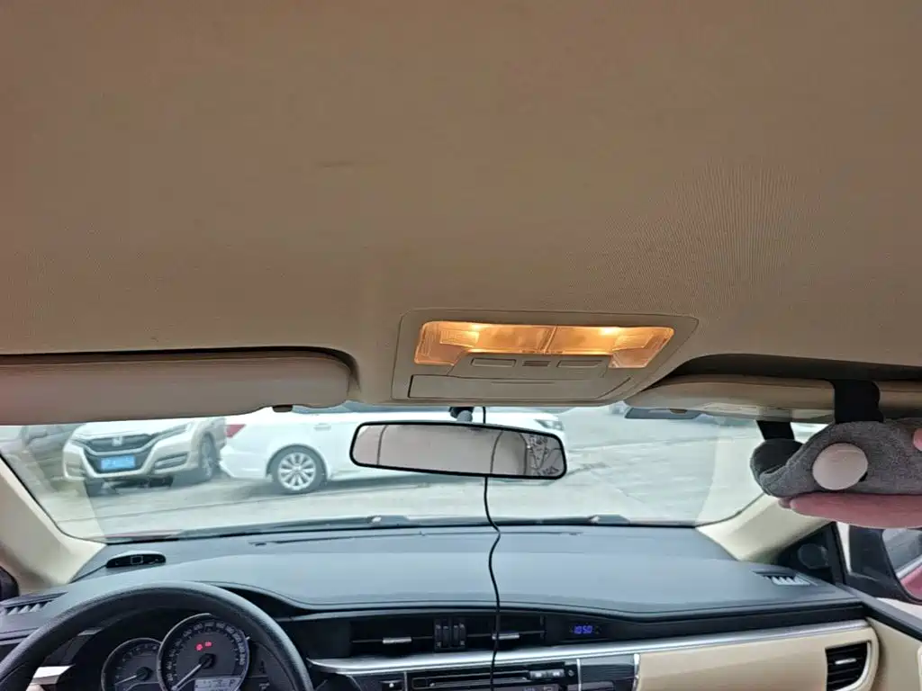 Toyota Corolla — миниатюра 18