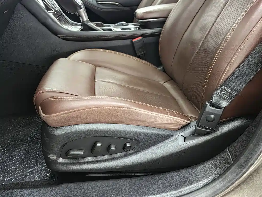 Buick LaCrosse — миниатюра 20