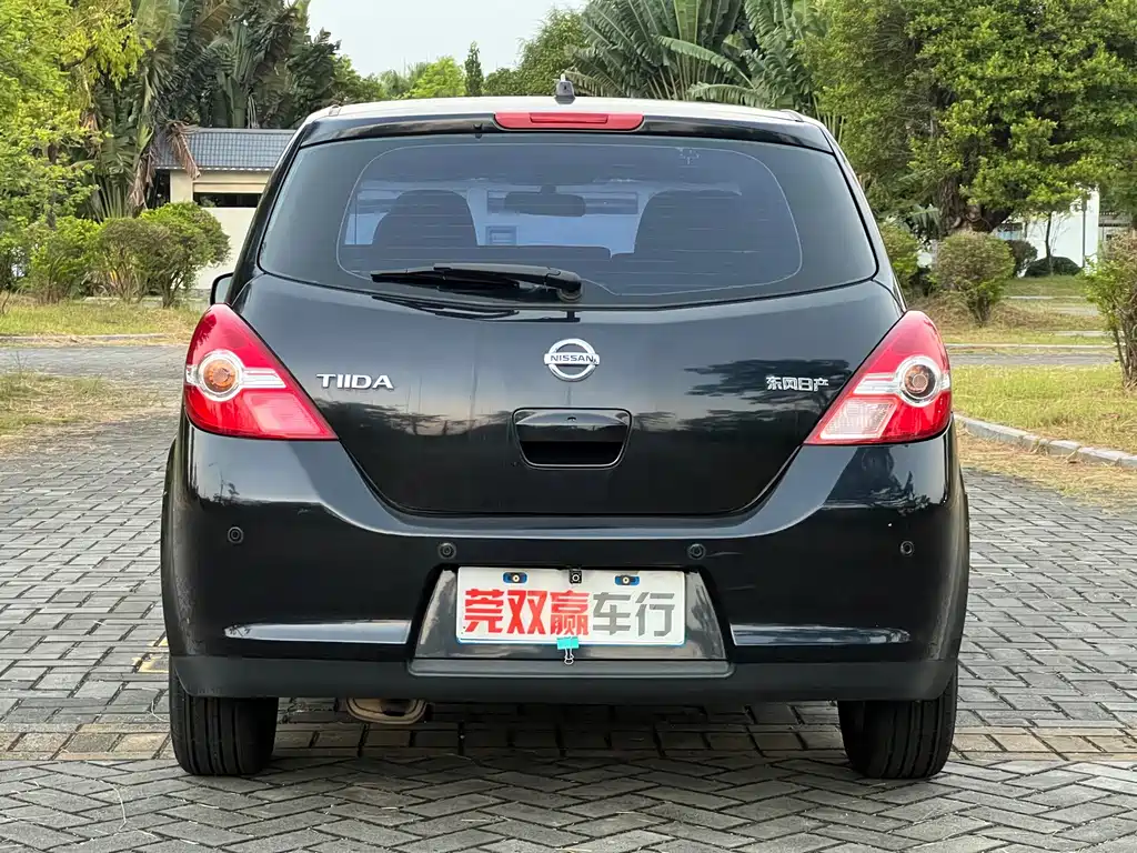 Nissan Tiida — миниатюра 6