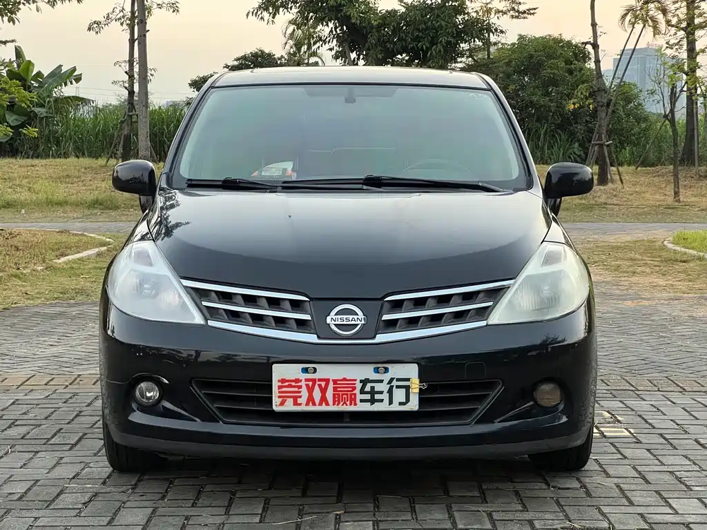 Nissan Tiida — миниатюра 2