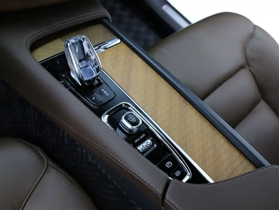 Volvo XC90 — миниатюра 13