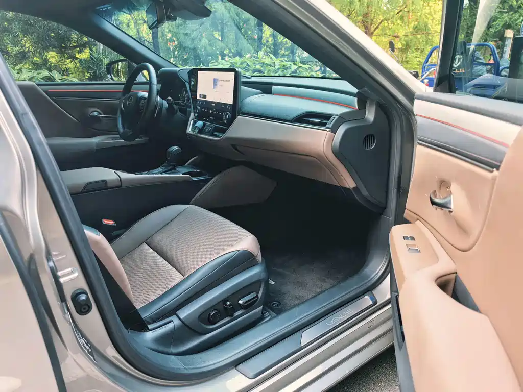 Lexus ES — миниатюра 4