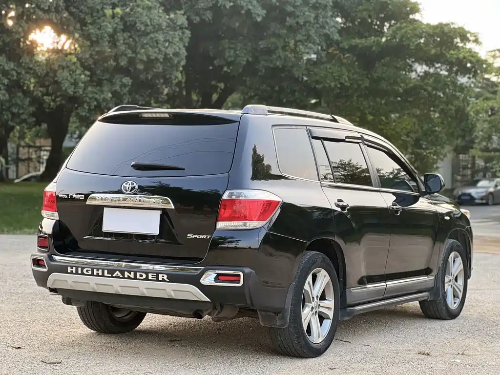 Toyota Highlander — миниатюра 17