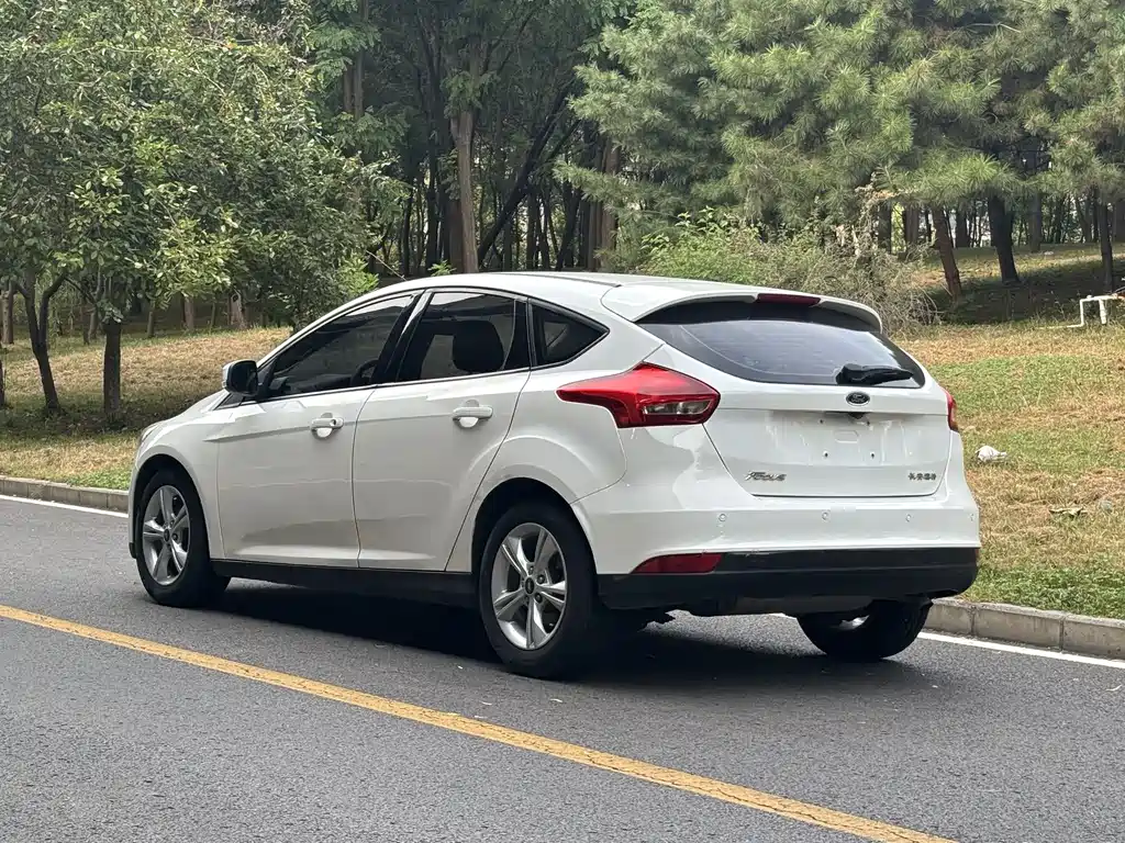 Ford Focus — миниатюра 4