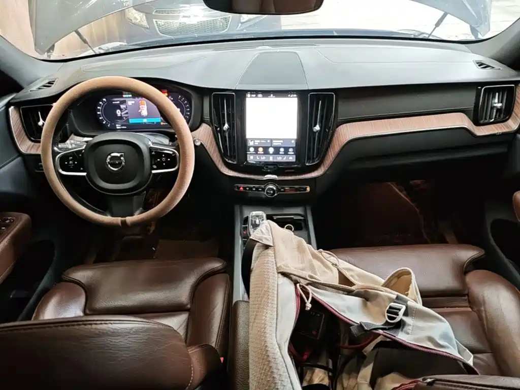Volvo XC60 — миниатюра 10