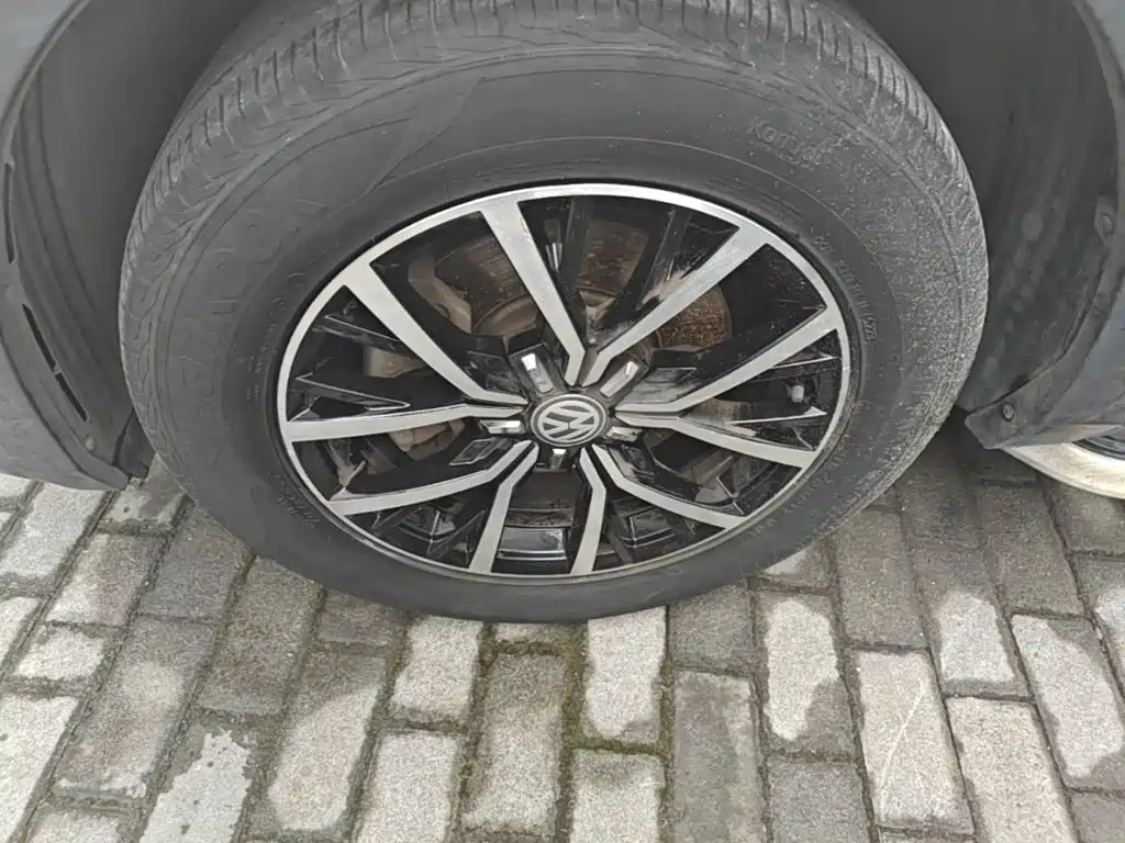 Volkswagen Tiguan L — миниатюра 23