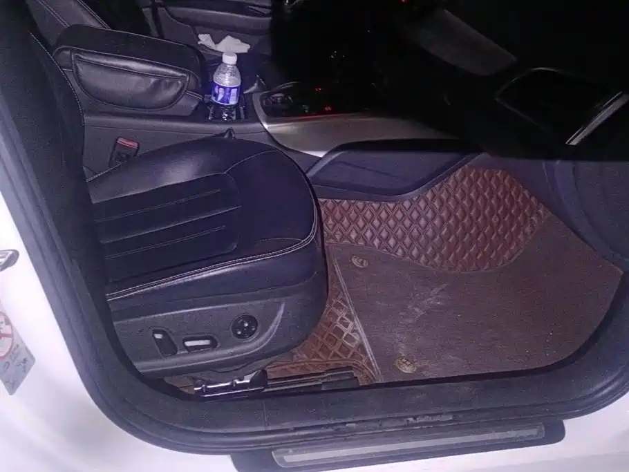 Audi A6L — миниатюра 8