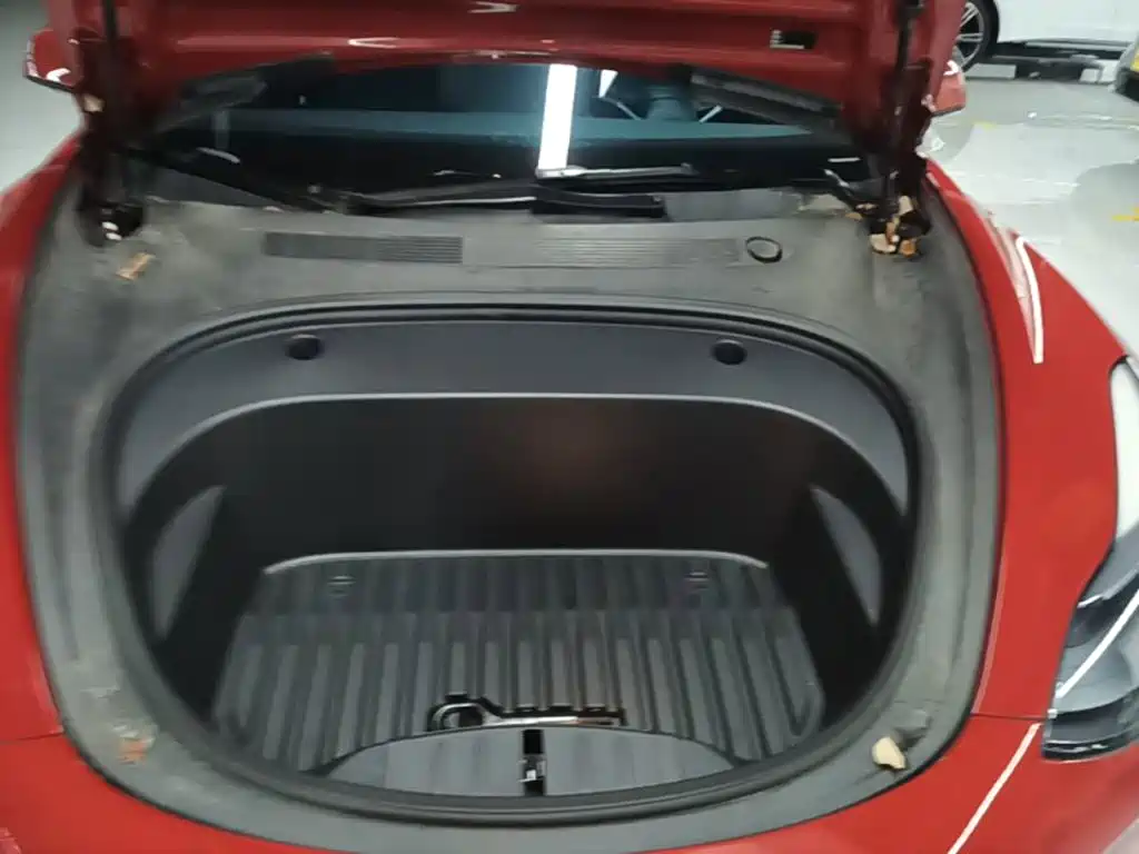 Tesla Model 3 — миниатюра 20