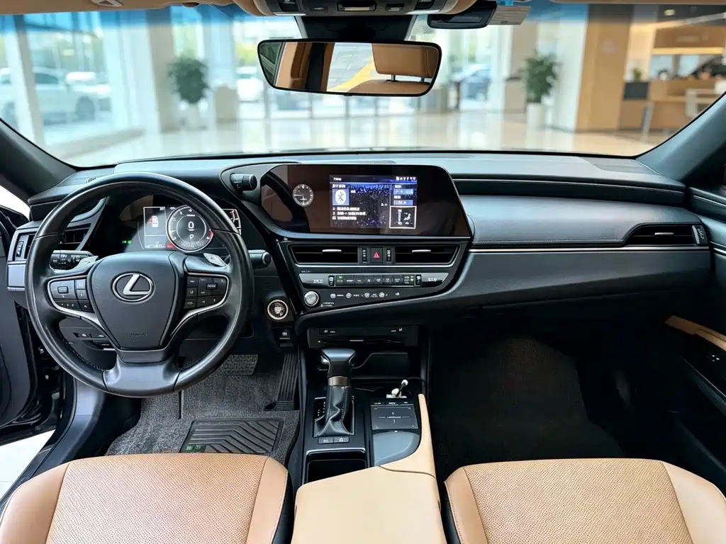 Lexus ES — миниатюра 6