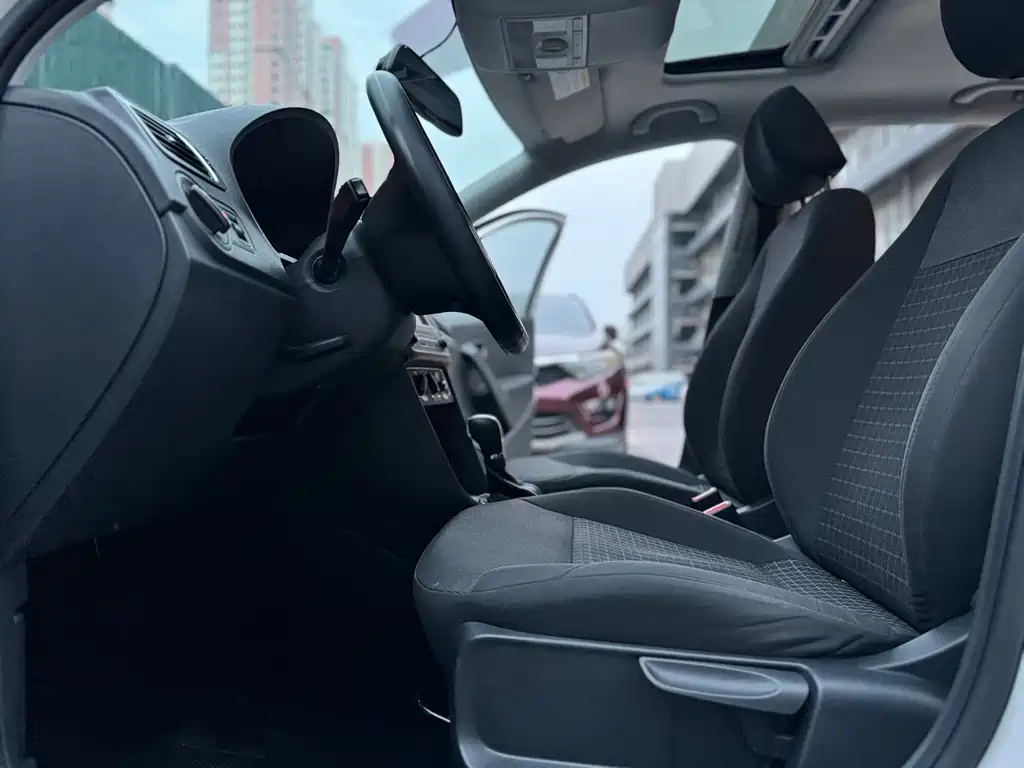 Volkswagen Polo — миниатюра 4