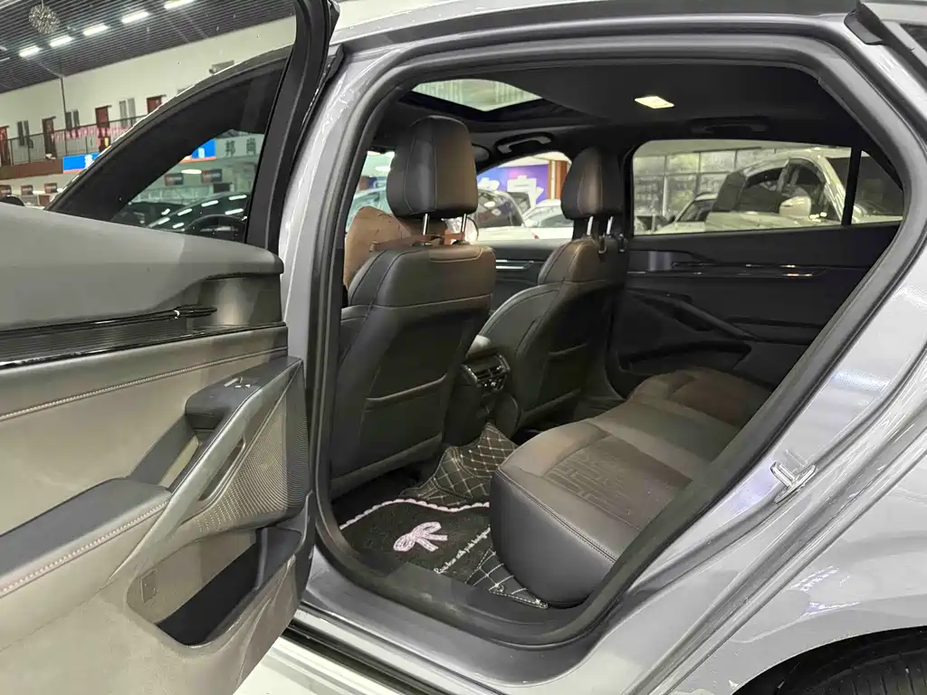 Ford Mondeo — миниатюра 6