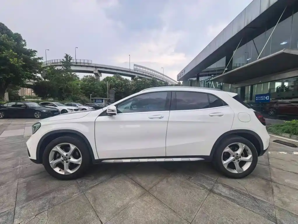 Mercedes-Benz GLA — миниатюра 4