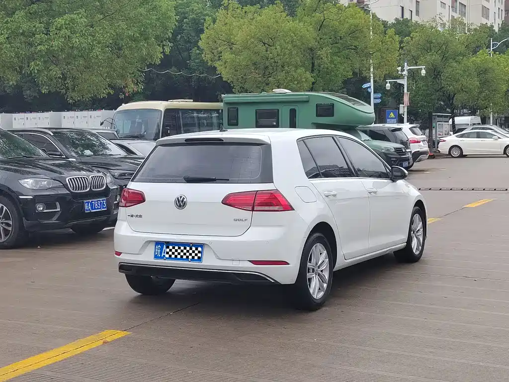 Volkswagen Golf — миниатюра 10
