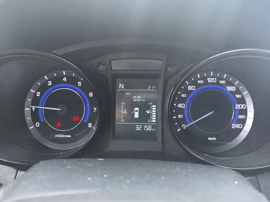 Changan CS15 — миниатюра 14