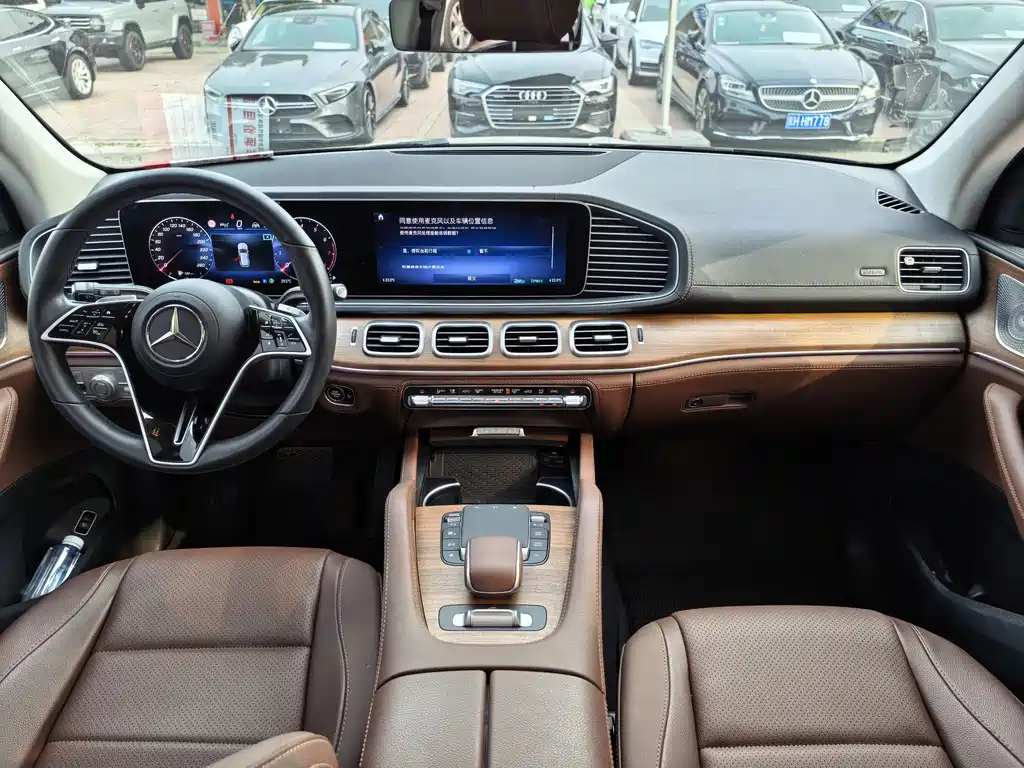 Mercedes-Benz GLE (Import) — миниатюра 4