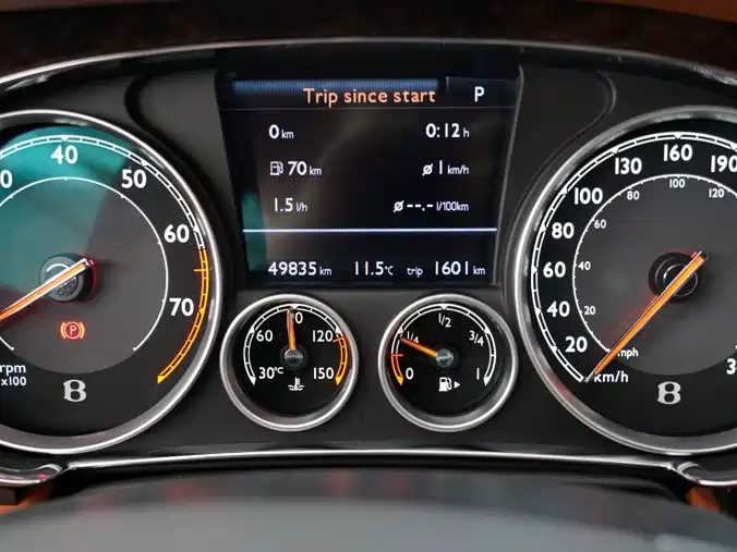 Bentley Flying Spur — миниатюра 13