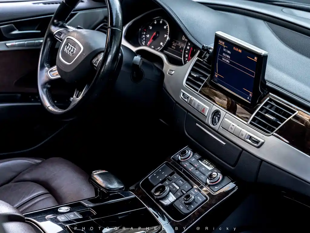 Audi A8 — миниатюра 5