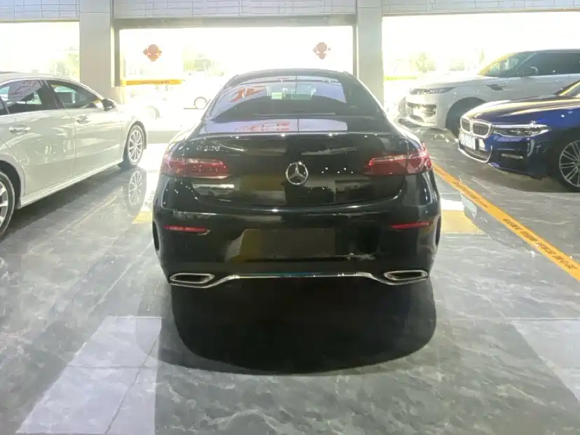 MERCEDES-BENZ E CLASS