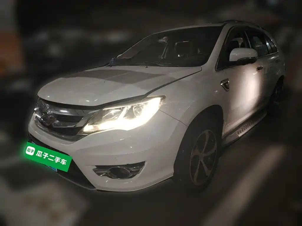 BYD S7