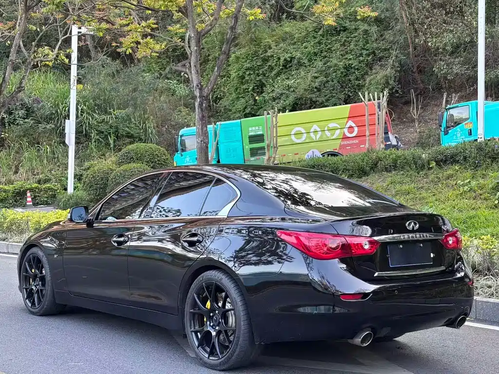 INFINITI Q50
