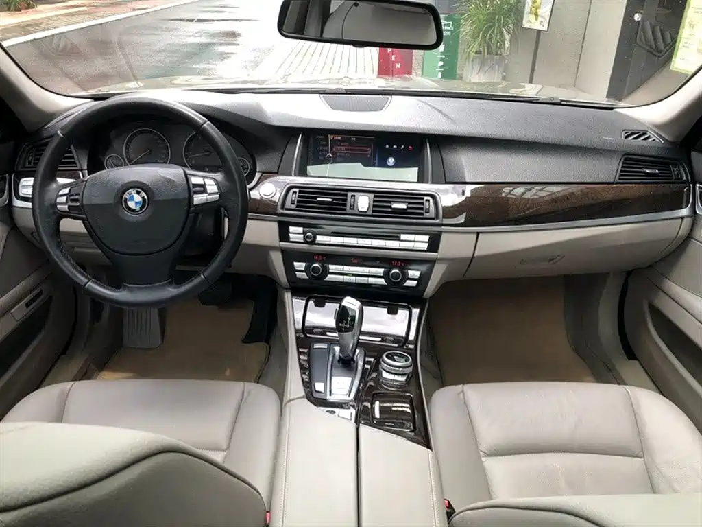 BMW 5 Series 5 2011 523Li Lead
