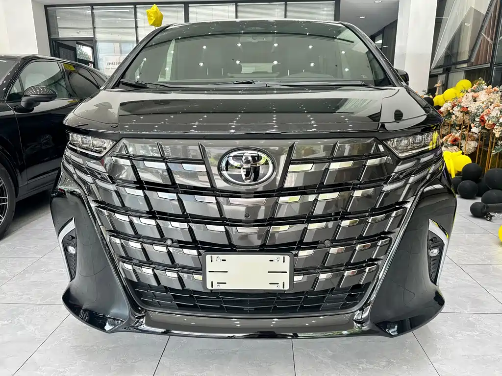 Toyota Alphard — миниатюра 2
