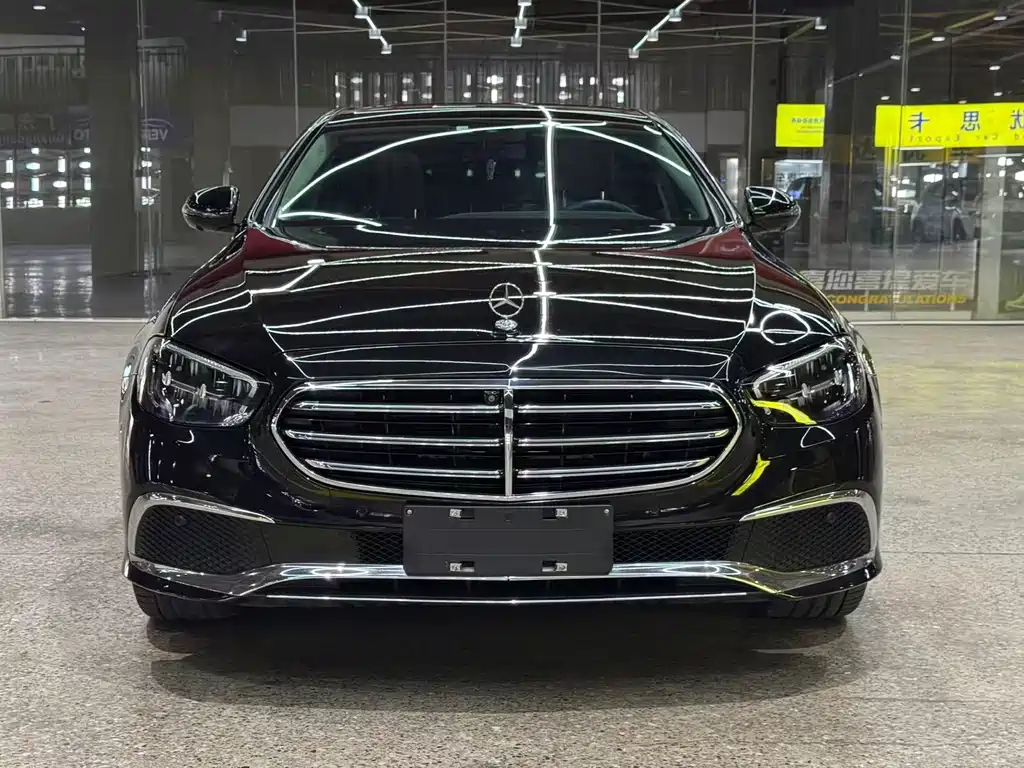 Mercedes-Benz E-Class — миниатюра 2