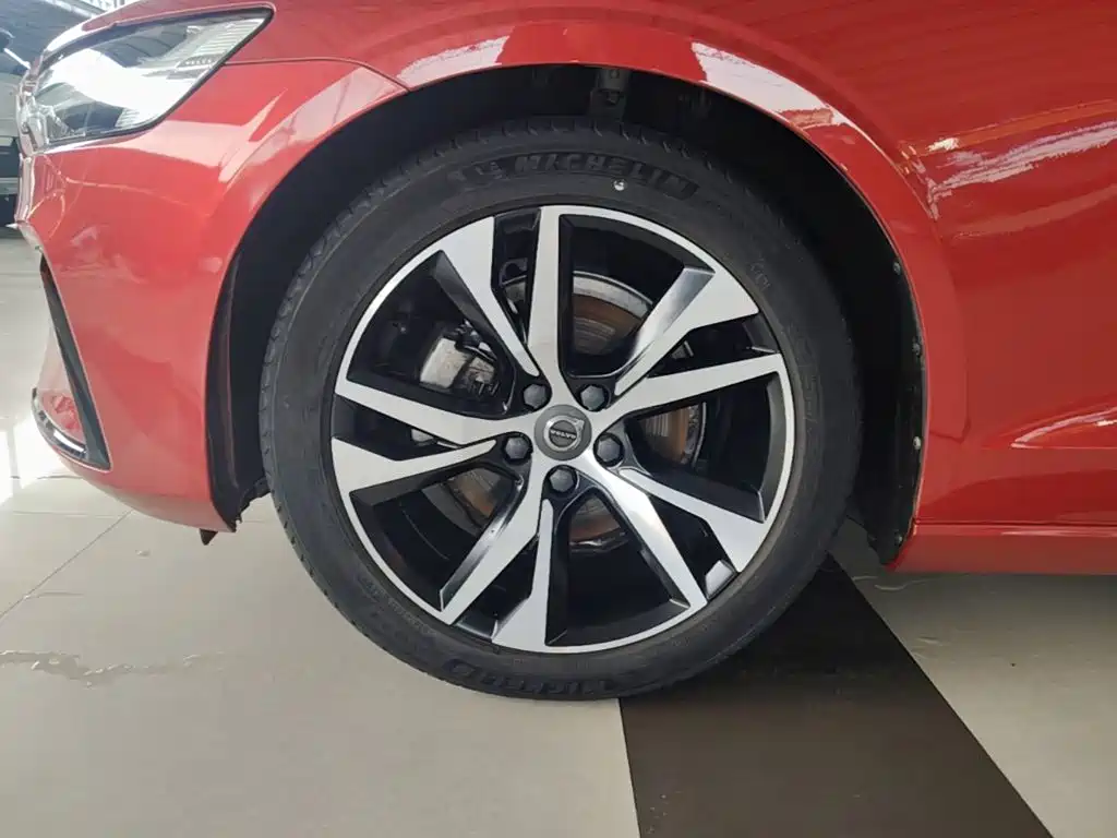 Volvo S60 — миниатюра 23