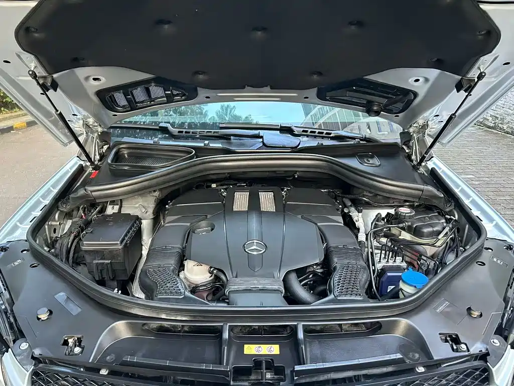 Mercedes-Benz GLE (Import) — миниатюра 7