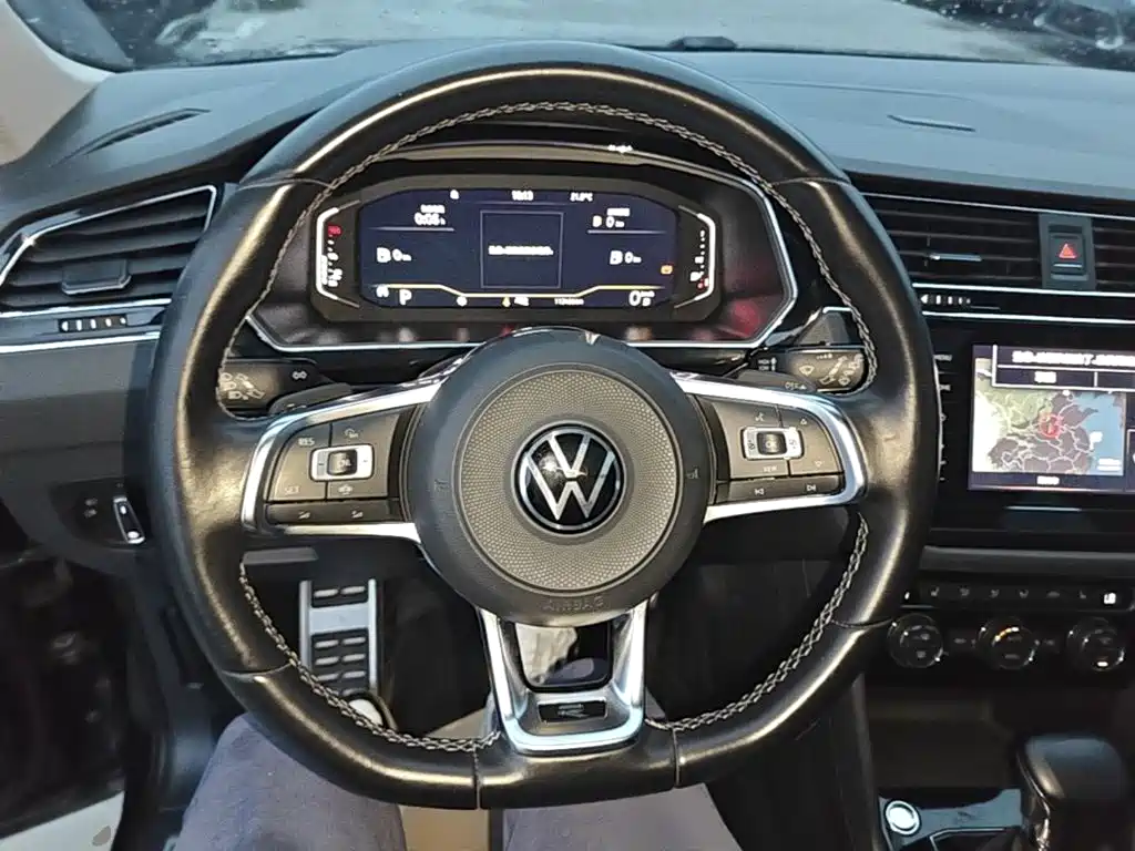 Volkswagen Tiguan L — миниатюра 11