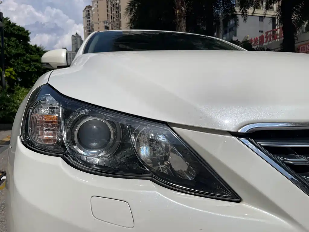 Toyota Reiz — миниатюра 6