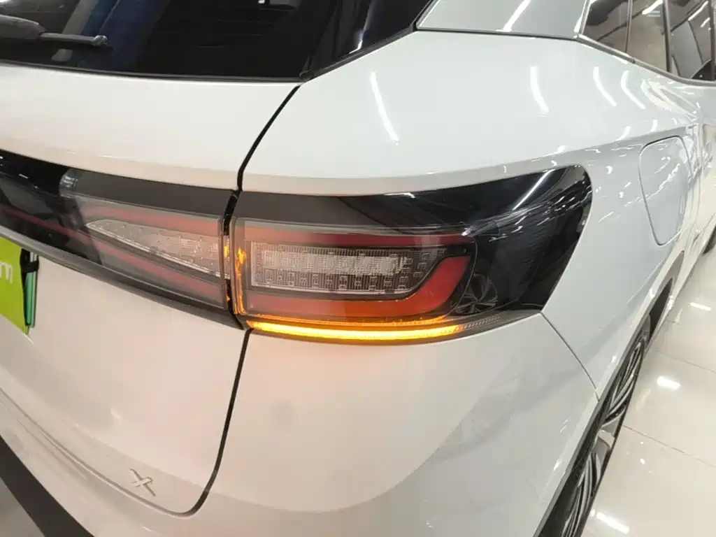 Volkswagen ID.4 X — миниатюра 8