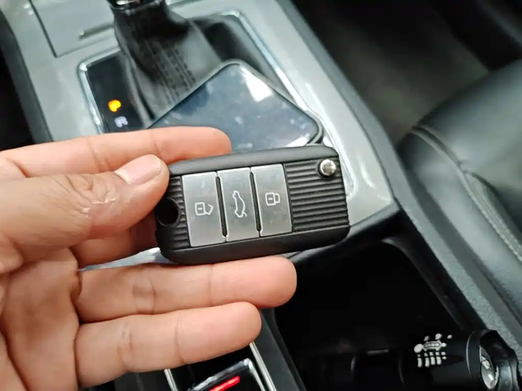 Roewe RX5 — миниатюра 9
