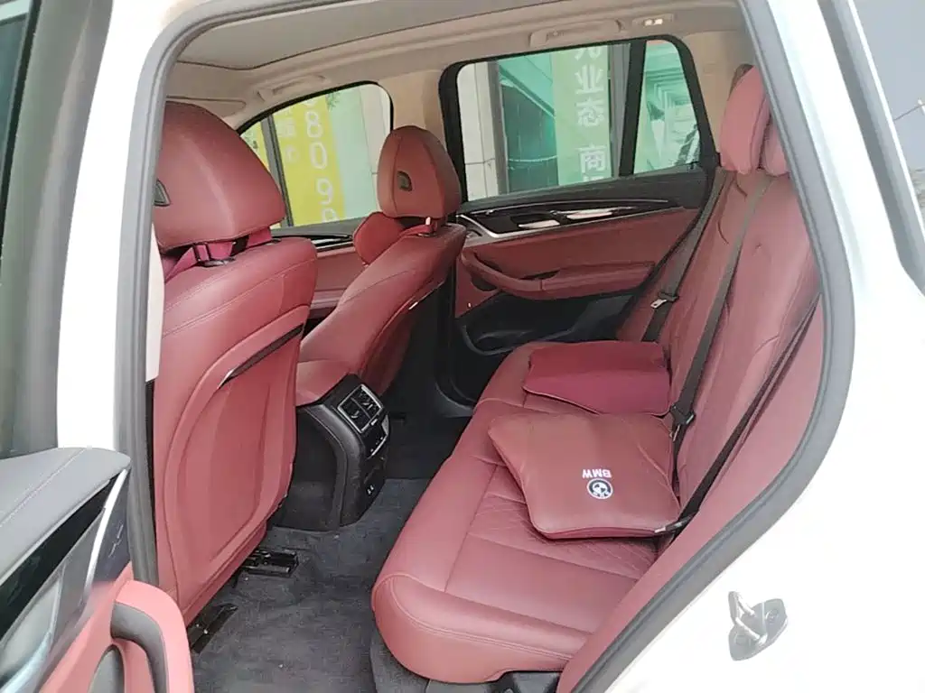 BMW iX3 — миниатюра 17