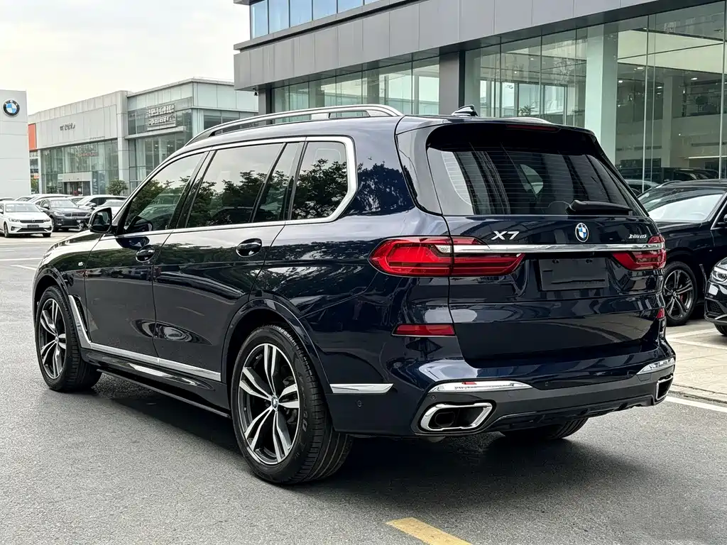BMW X7 — миниатюра 13