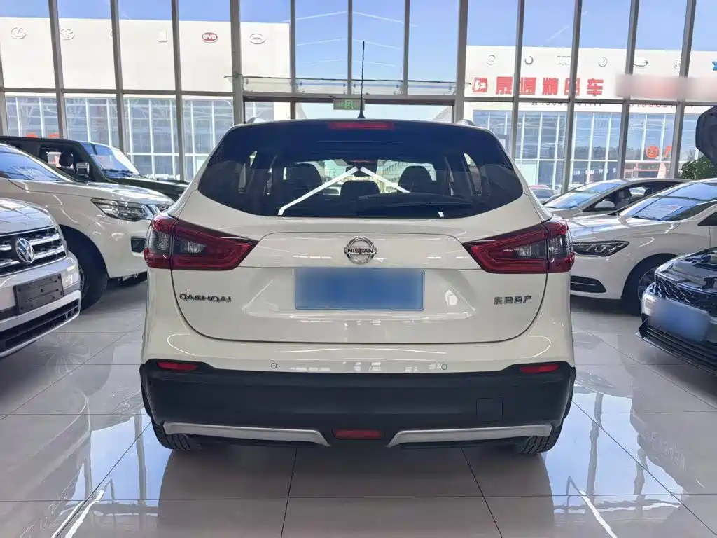 Nissan Qashqai — миниатюра 14