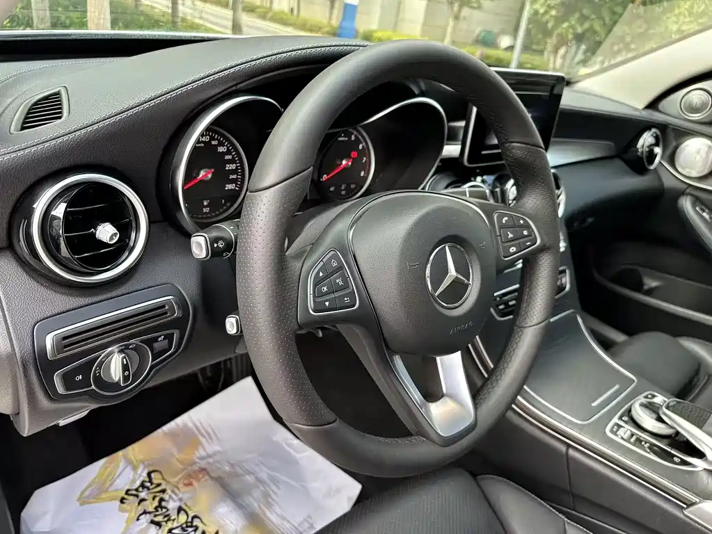 Mercedes-Benz C-Class — миниатюра 24