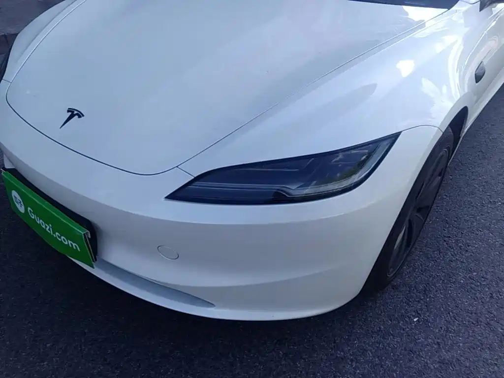 Tesla Model 3 — миниатюра 24