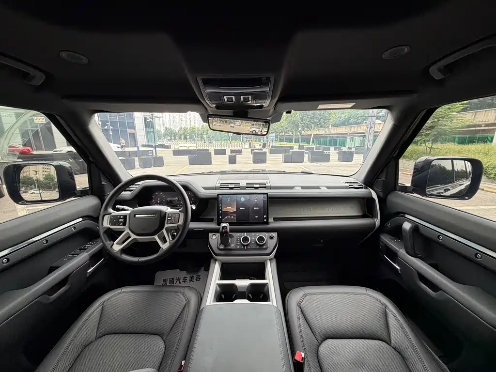 Land Rover Defender — миниатюра 15
