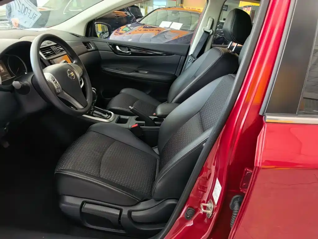 Nissan Tiida — миниатюра 15