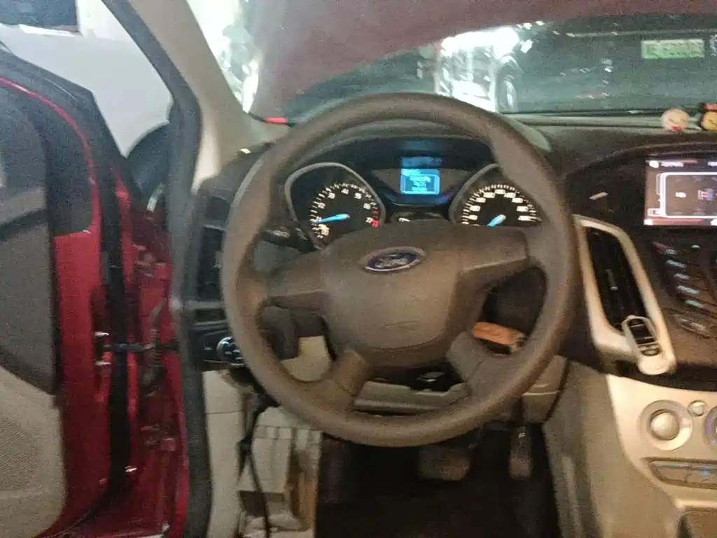 Ford Focus — миниатюра 11