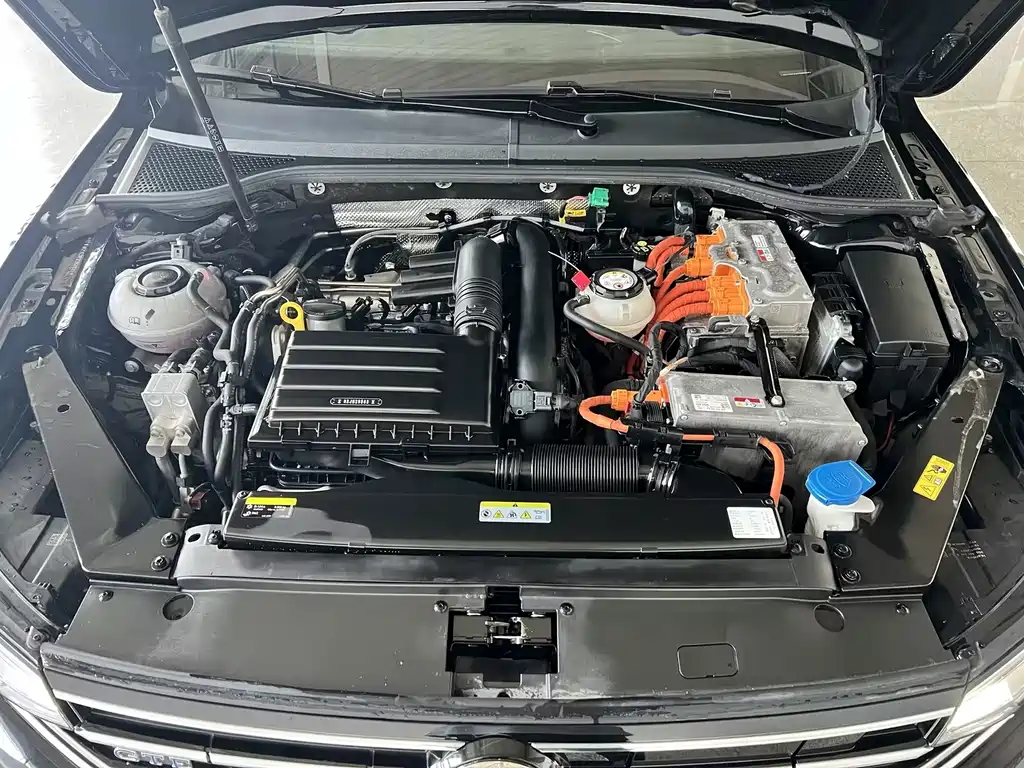 Volkswagen 迈腾 PHEV — миниатюра 15