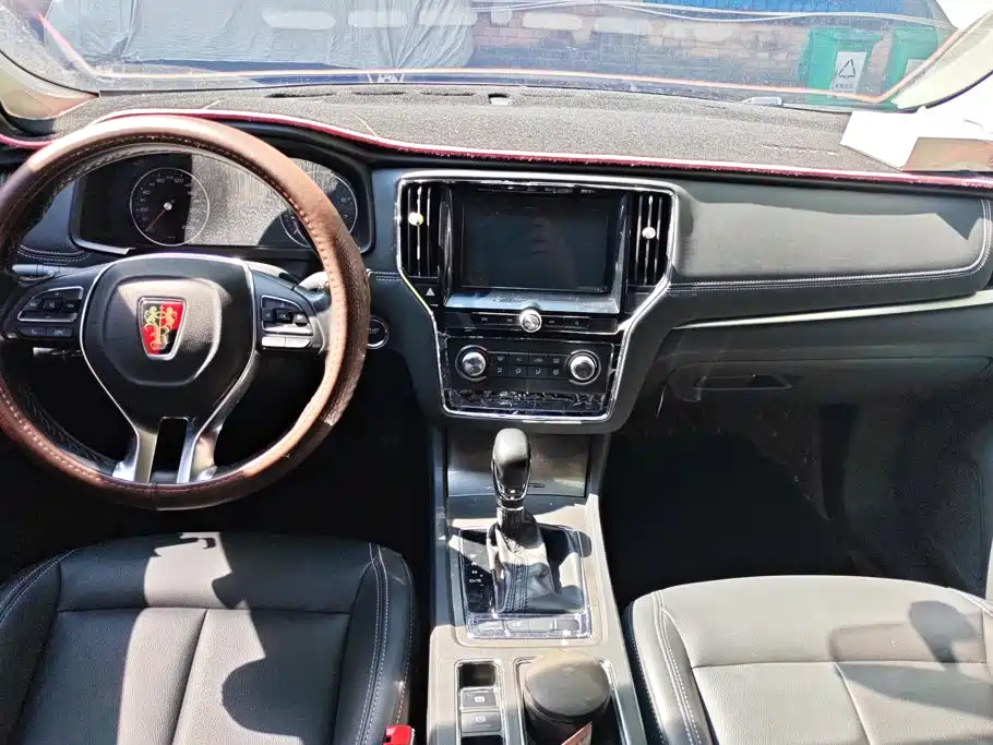 Roewe i6 Classic — миниатюра 13