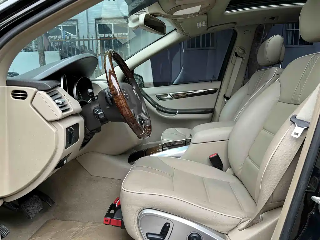 Mercedes-Benz R 2011 R 350 L 4MATIC