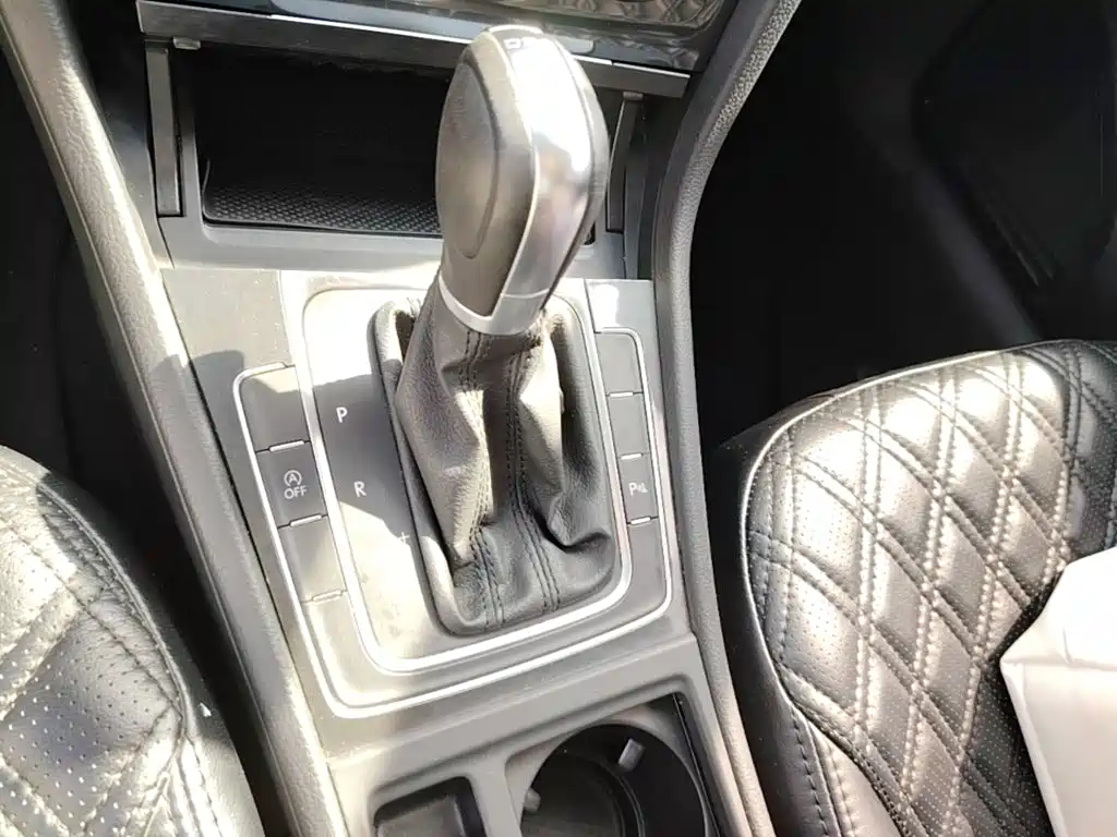 Volkswagen Golf (Import) — миниатюра 14